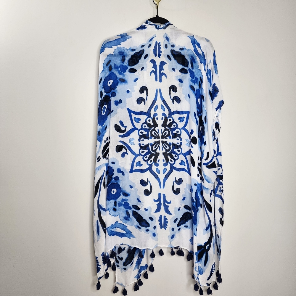 Blue and White Floral Kimono with Tassels - Picture 9 of 10